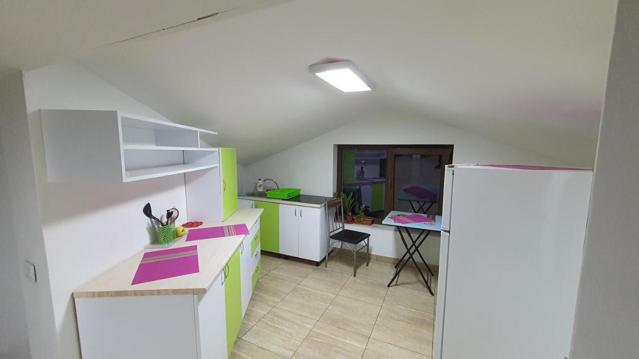 Pensiune Fundeni- Dragonul Rosu Boekarest Buitenkant foto